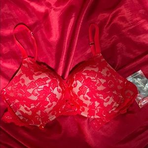 Frederick’s of Hollywood Push-up Bra